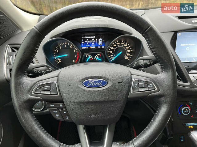 Красный Форд Эскейп, объемом двигателя 2 л и пробегом 78 тыс. км за 15900 $, фото 11 на Automoto.ua