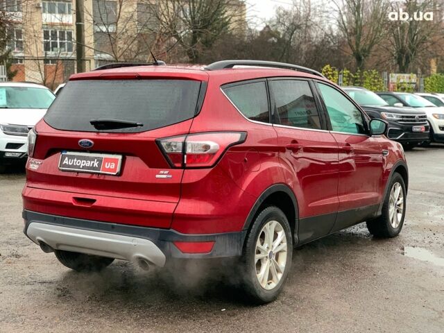 Красный Форд Эскейп, объемом двигателя 2 л и пробегом 179 тыс. км за 14890 $, фото 4 на Automoto.ua