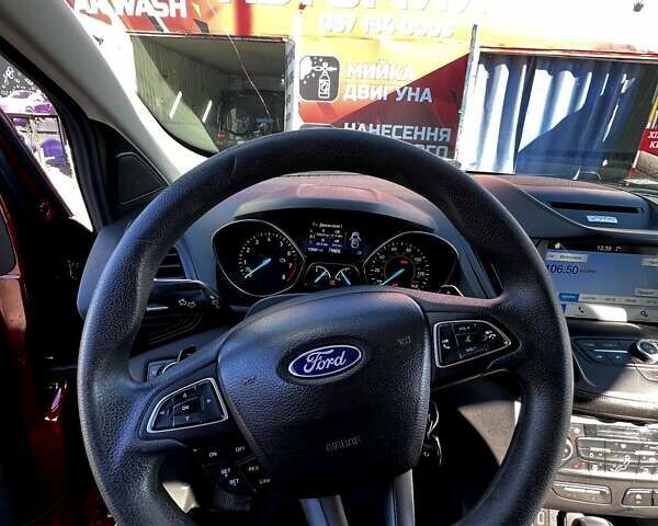 Красный Форд Эскейп, объемом двигателя 1.5 л и пробегом 103 тыс. км за 10500 $, фото 2 на Automoto.ua