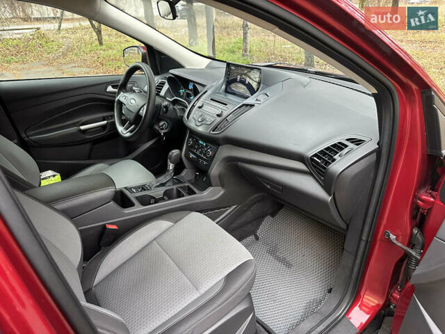 Красный Форд Эскейп, объемом двигателя 2 л и пробегом 121 тыс. км за 14999 $, фото 28 на Automoto.ua