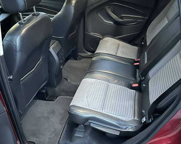 Красный Форд Эскейп, объемом двигателя 2 л и пробегом 170 тыс. км за 14000 $, фото 14 на Automoto.ua