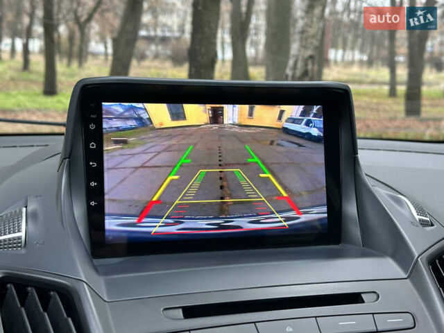 Красный Форд Эскейп, объемом двигателя 2 л и пробегом 121 тыс. км за 14999 $, фото 40 на Automoto.ua