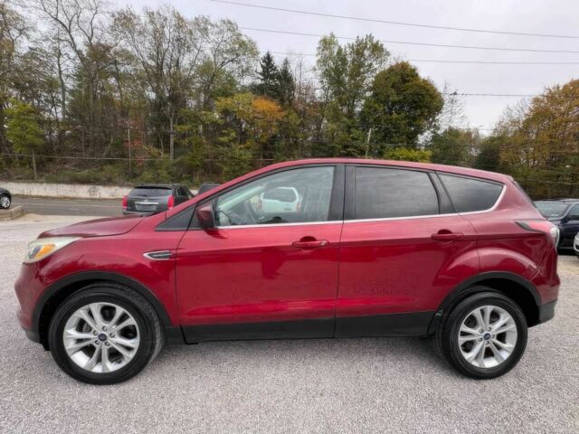 Красный Форд Эскейп, объемом двигателя 4.5 л и пробегом 62 тыс. км за 7700 $, фото 4 на Automoto.ua