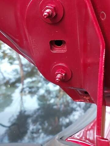 Красный Форд Эскейп, объемом двигателя 2 л и пробегом 153 тыс. км за 12300 $, фото 32 на Automoto.ua