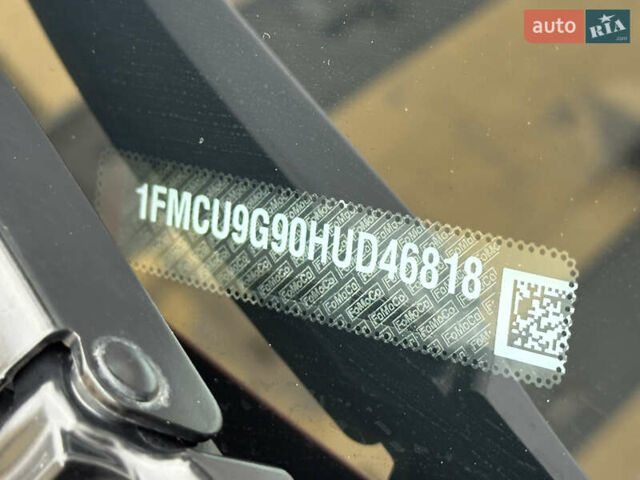 Красный Форд Эскейп, объемом двигателя 2 л и пробегом 121 тыс. км за 14999 $, фото 3 на Automoto.ua