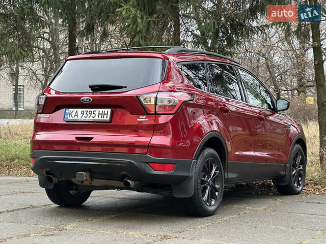 Красный Форд Эскейп, объемом двигателя 2 л и пробегом 121 тыс. км за 14999 $, фото 14 на Automoto.ua