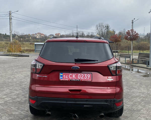 Красный Форд Эскейп, объемом двигателя 1.5 л и пробегом 154 тыс. км за 11999 $, фото 4 на Automoto.ua