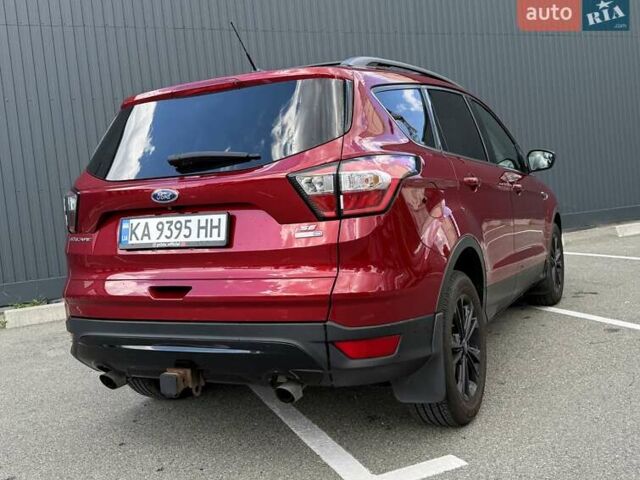 Червоний Форд Ескейп, об'ємом двигуна 2 л та пробігом 121 тис. км за 14400 $, фото 4 на Automoto.ua