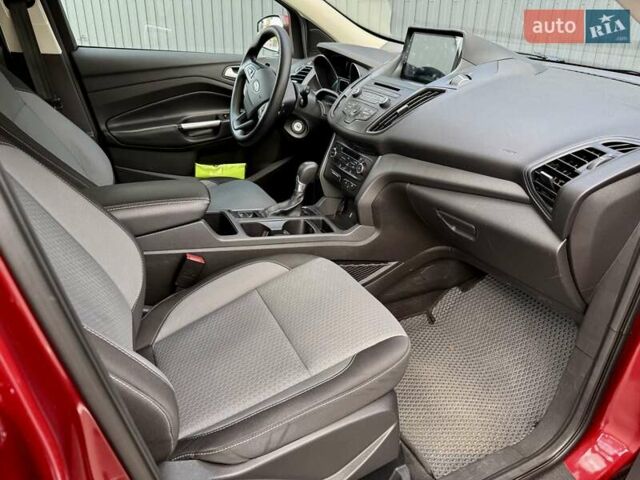 Червоний Форд Ескейп, об'ємом двигуна 2 л та пробігом 121 тис. км за 14400 $, фото 5 на Automoto.ua