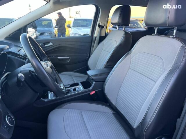 Червоний Форд Ескейп, об'ємом двигуна 2 л та пробігом 170 тис. км за 14590 $, фото 16 на Automoto.ua