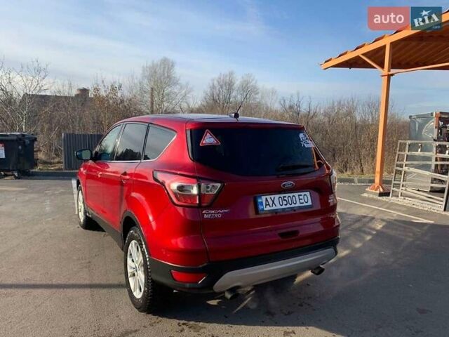 Красный Форд Эскейп, объемом двигателя 1.5 л и пробегом 36 тыс. км за 15000 $, фото 1 на Automoto.ua