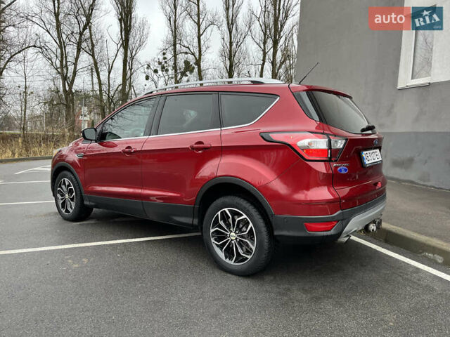 Красный Форд Эскейп, объемом двигателя 2 л и пробегом 78 тыс. км за 15900 $, фото 5 на Automoto.ua