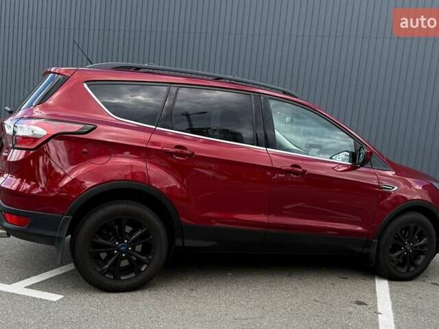 Червоний Форд Ескейп, об'ємом двигуна 2 л та пробігом 121 тис. км за 14400 $, фото 3 на Automoto.ua