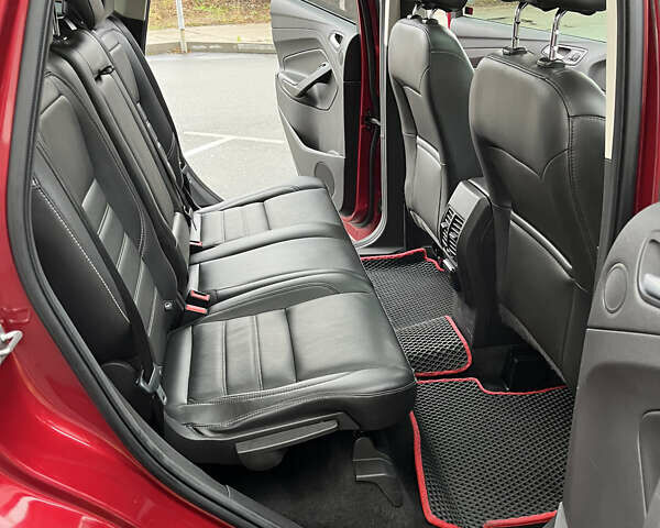 Красный Форд Эскейп, объемом двигателя 2 л и пробегом 78 тыс. км за 15900 $, фото 15 на Automoto.ua