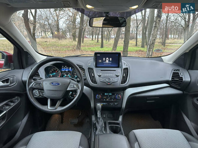 Красный Форд Эскейп, объемом двигателя 2 л и пробегом 121 тыс. км за 14999 $, фото 30 на Automoto.ua