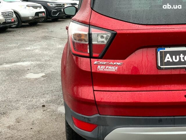 Красный Форд Эскейп, объемом двигателя 2 л и пробегом 179 тыс. км за 14890 $, фото 11 на Automoto.ua