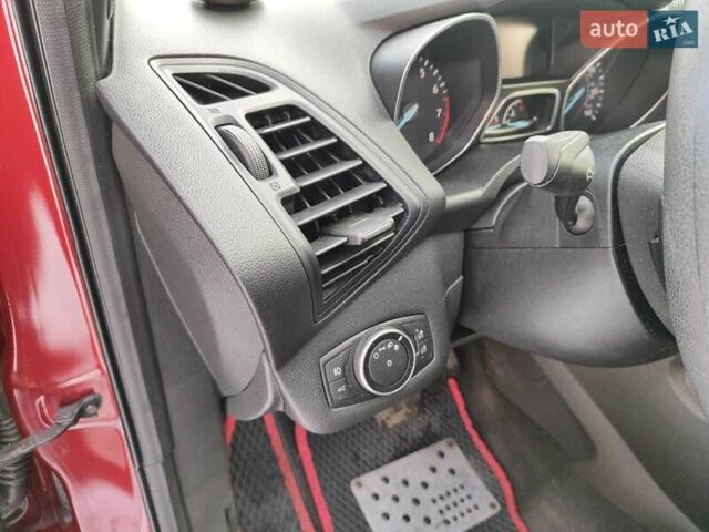 Красный Форд Эскейп, объемом двигателя 1.5 л и пробегом 130 тыс. км за 12300 $, фото 13 на Automoto.ua