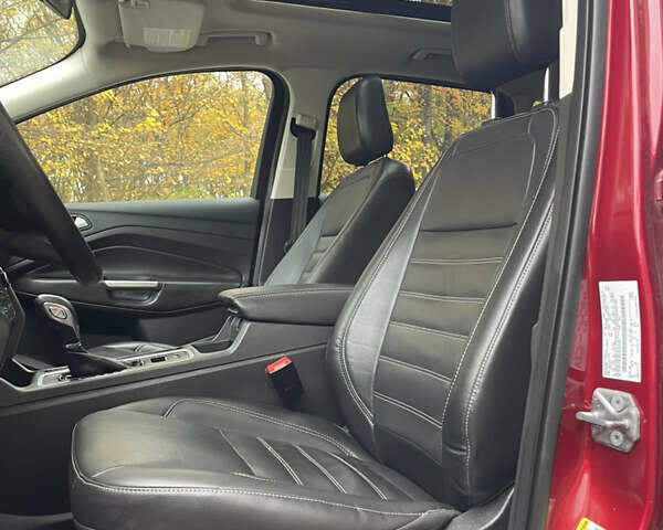 Форд Эскейп 2017 в Черновцах на Automoto.ua Красный Форд Эскейп, объемом двигателя 1.5 л и пробегом 147 тыс. км за 14000 $, фото 7 на Automoto.ua