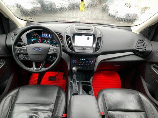 Красный Форд Эскейп, объемом двигателя 2 л и пробегом 179 тыс. км за 14890 $, фото 30 на Automoto.ua