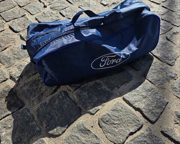 Красный Форд Эскейп, объемом двигателя 1.5 л и пробегом 101 тыс. км за 12700 $, фото 10 на Automoto.ua