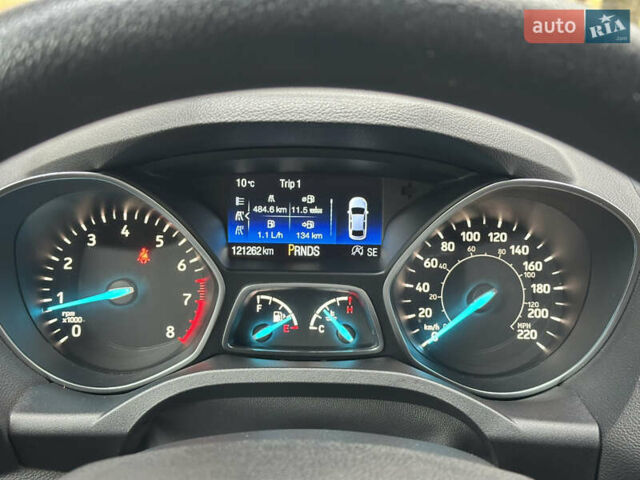 Красный Форд Эскейп, объемом двигателя 2 л и пробегом 121 тыс. км за 14999 $, фото 39 на Automoto.ua