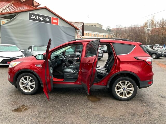 Красный Форд Эскейп, объемом двигателя 2 л и пробегом 179 тыс. км за 14890 $, фото 15 на Automoto.ua