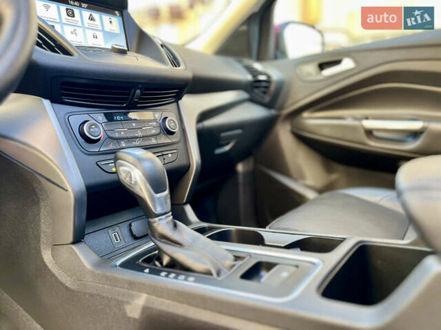 Червоний Форд Ескейп, об'ємом двигуна 1.5 л та пробігом 154 тис. км за 12999 $, фото 40 на Automoto.ua