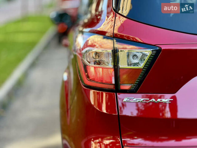 Червоний Форд Ескейп, об'ємом двигуна 1.5 л та пробігом 154 тис. км за 12999 $, фото 21 на Automoto.ua