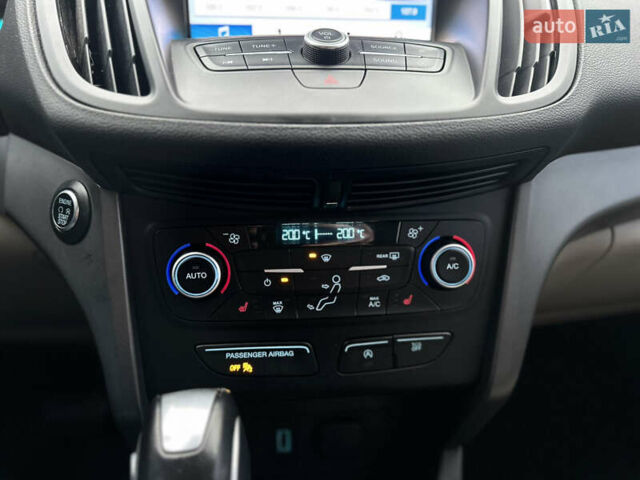 Красный Форд Эскейп, объемом двигателя 1.5 л и пробегом 66 тыс. км за 14300 $, фото 14 на Automoto.ua