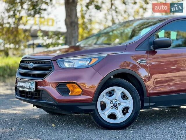 Форд Эскейп 2018 в Каменке на Automoto.ua Красный Форд Эскейп, объемом двигателя 2.5 л и пробегом 202 тыс. км за 11900 $, фото 10 на Automoto.ua