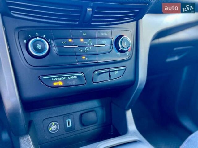Форд Эскейп 2018 в Каменке на Automoto.ua Красный Форд Эскейп, объемом двигателя 2.5 л и пробегом 202 тыс. км за 11900 $, фото 23 на Automoto.ua