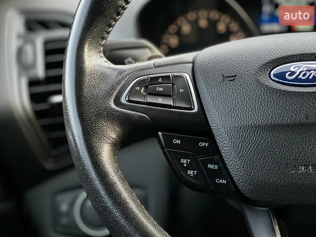 Красный Форд Эскейп, объемом двигателя 1.5 л и пробегом 235 тыс. км за 12200 $, фото 10 на Automoto.ua