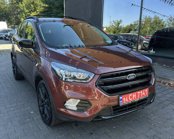Форд Эскейп 2018 в Черновцах на Automoto.ua Красный Форд Эскейп, объемом двигателя 1.5 л и пробегом 130 тыс. км за 12900 $, фото 2 на Automoto.ua