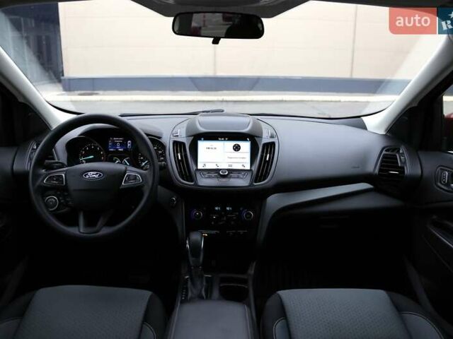 Червоний Форд Ескейп, об'ємом двигуна 1.5 л та пробігом 85 тис. км за 13500 $, фото 11 на Automoto.ua