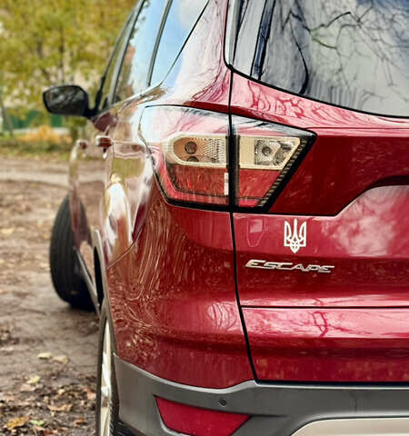 Форд Ескейп 2018 у Львові на Automoto.ua Червоний Форд Ескейп, об'ємом двигуна 1.5 л та пробігом 105 тис. км за 13300 $, фото 7 на Automoto.ua