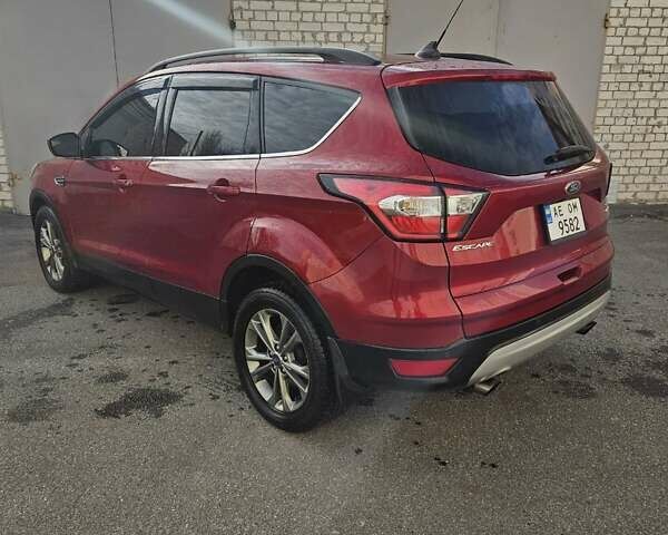 Красный Форд Эскейп, объемом двигателя 1.5 л и пробегом 154 тыс. км за 15000 $, фото 6 на Automoto.ua