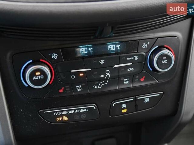 Червоний Форд Ескейп, об'ємом двигуна 1.5 л та пробігом 85 тис. км за 13500 $, фото 19 на Automoto.ua