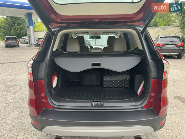 Червоний Форд Ескейп, об'ємом двигуна 1.5 л та пробігом 112 тис. км за 18000 $, фото 15 на Automoto.ua