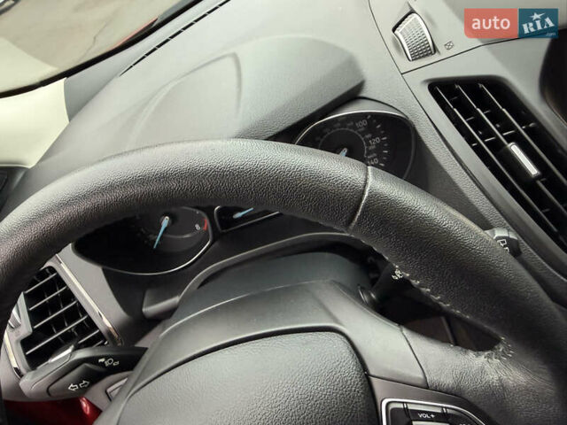 Красный Форд Эскейп, объемом двигателя 1.5 л и пробегом 154 тыс. км за 12499 $, фото 30 на Automoto.ua