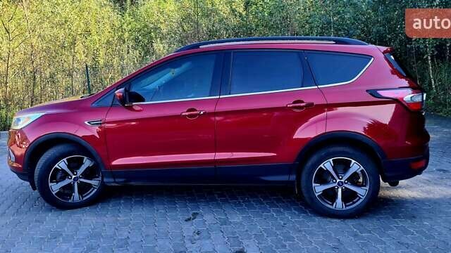 Красный Форд Эскейп, объемом двигателя 1.5 л и пробегом 40 тыс. км за 13100 $, фото 4 на Automoto.ua