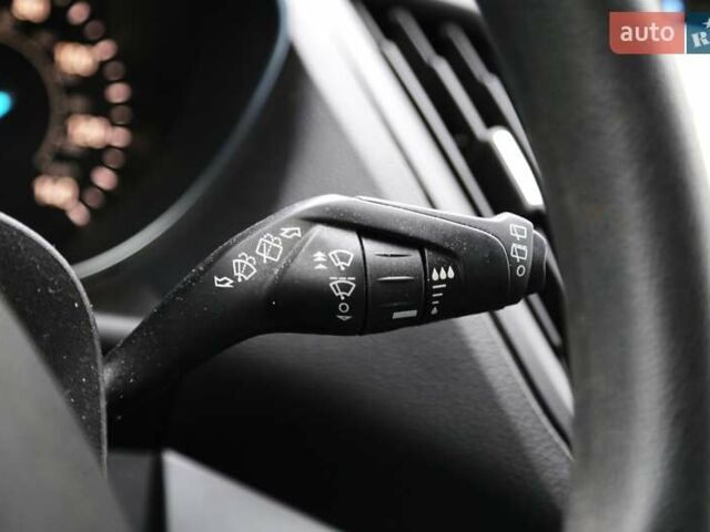 Червоний Форд Ескейп, об'ємом двигуна 1.5 л та пробігом 85 тис. км за 13500 $, фото 27 на Automoto.ua