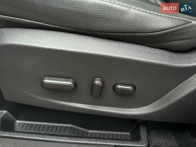 Красный Форд Эскейп, объемом двигателя 1.5 л и пробегом 154 тыс. км за 12499 $, фото 28 на Automoto.ua