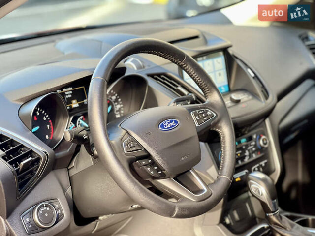 Червоний Форд Ескейп, об'ємом двигуна 1.5 л та пробігом 154 тис. км за 12999 $, фото 45 на Automoto.ua