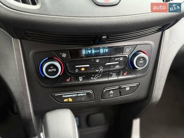 Красный Форд Эскейп, объемом двигателя 1.5 л и пробегом 160 тыс. км за 11900 $, фото 40 на Automoto.ua