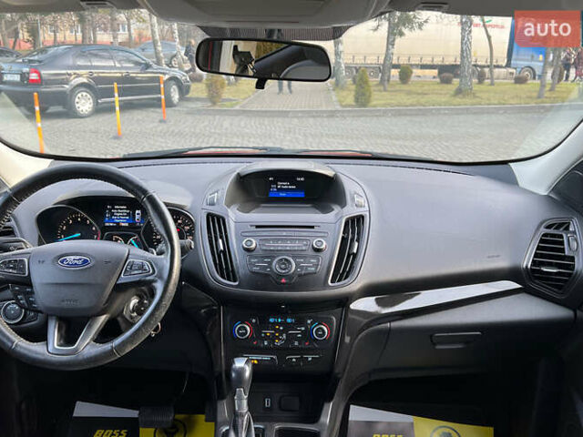 Красный Форд Эскейп, объемом двигателя 1.5 л и пробегом 235 тыс. км за 12200 $, фото 12 на Automoto.ua