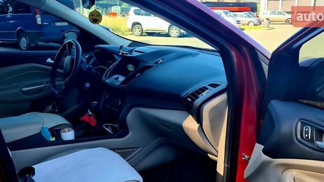 Красный Форд Эскейп, объемом двигателя 1.5 л и пробегом 40 тыс. км за 13100 $, фото 12 на Automoto.ua