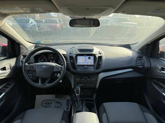 Красный Форд Эскейп, объемом двигателя 1.5 л и пробегом 170 тыс. км за 8900 $, фото 6 на Automoto.ua