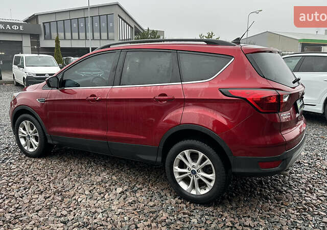 Красный Форд Эскейп, объемом двигателя 1.5 л и пробегом 66 тыс. км за 14300 $, фото 4 на Automoto.ua