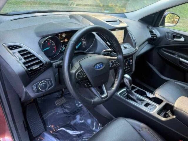 Красный Форд Эскейп, объемом двигателя 1.5 л и пробегом 88 тыс. км за 9500 $, фото 12 на Automoto.ua