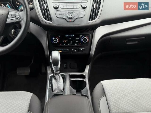 Красный Форд Эскейп, объемом двигателя 1.5 л и пробегом 160 тыс. км за 11900 $, фото 57 на Automoto.ua